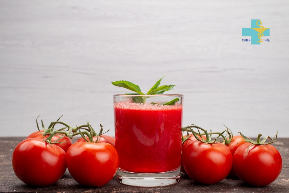 Nước ép cà chua - uống gì để đẹp da từ bên trong