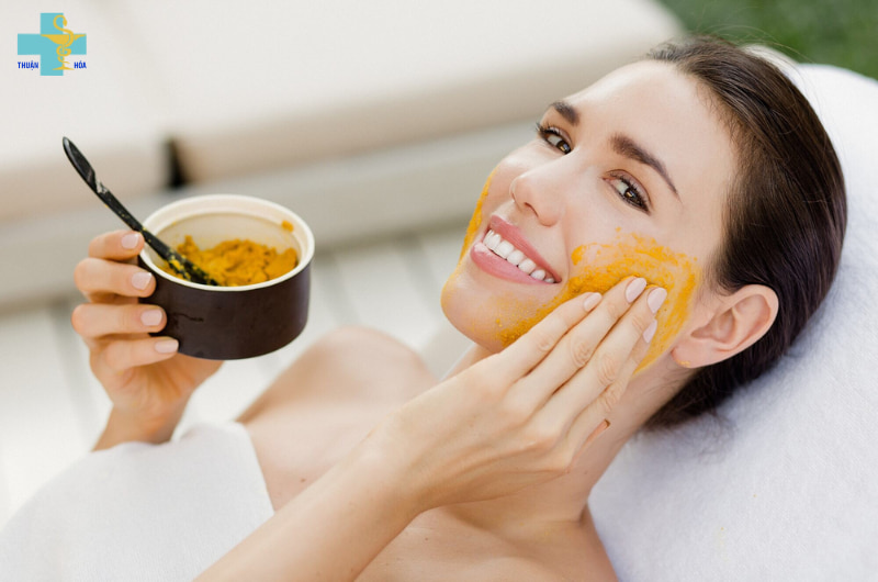 Có nên dùng mỹ phẩm cải thiện tàn nhang? Góc giải đáp chi tiết 5 phương pháp tự nhiên cải thiện làn da
