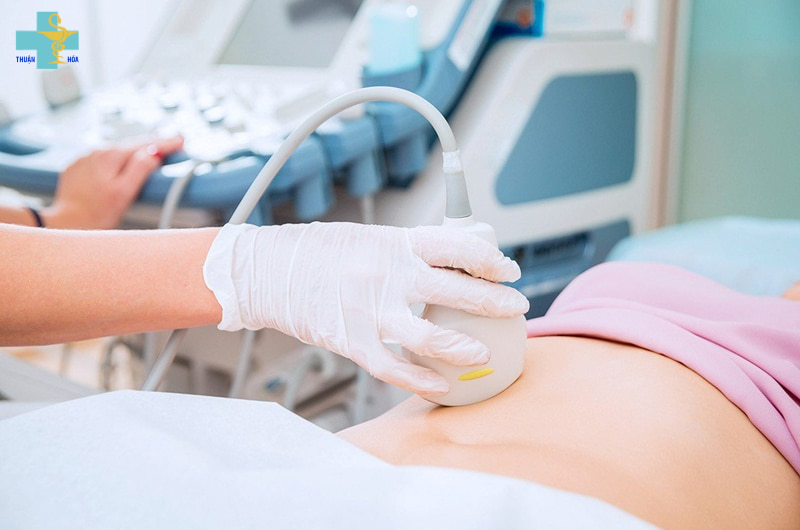 người lớn đi ngoài nhiều lần trong ngày