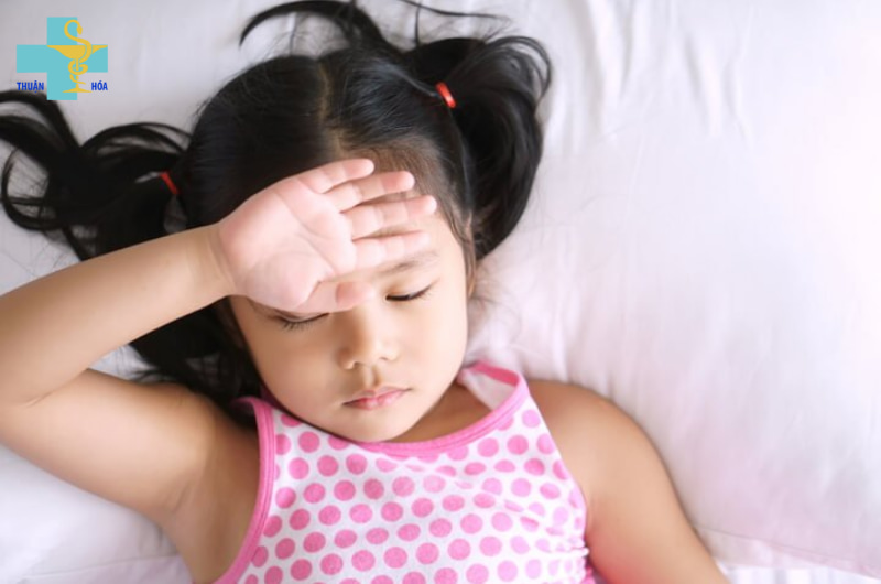 Trẻ suy dinh dưỡng thấp còi: Nguyên nhân, dấu hiệu và cách khắc phục 6 trẻ bị khó ngủ, khó tập trung